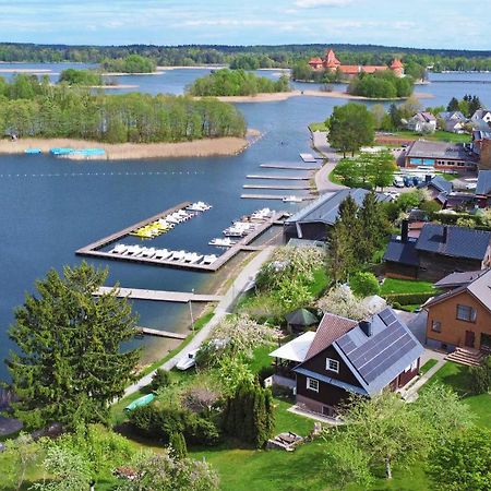 Augutes Zurlienes Apartamentai Trakai Exteriör bild