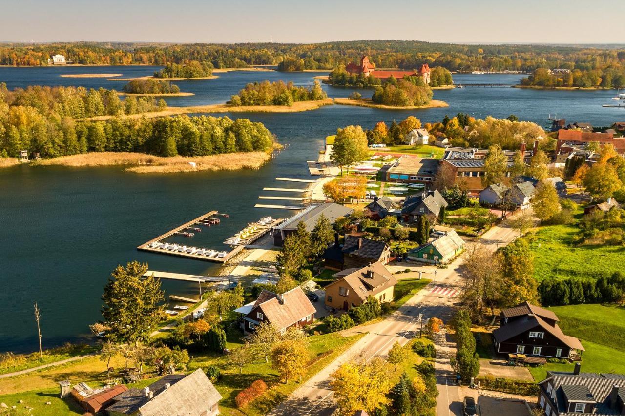 Augutes Zurlienes Apartamentai Trakai Exteriör bild