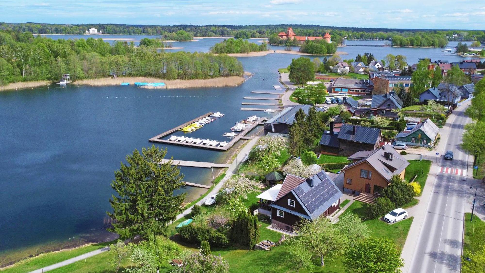 Augutes Zurlienes Apartamentai Trakai Exteriör bild