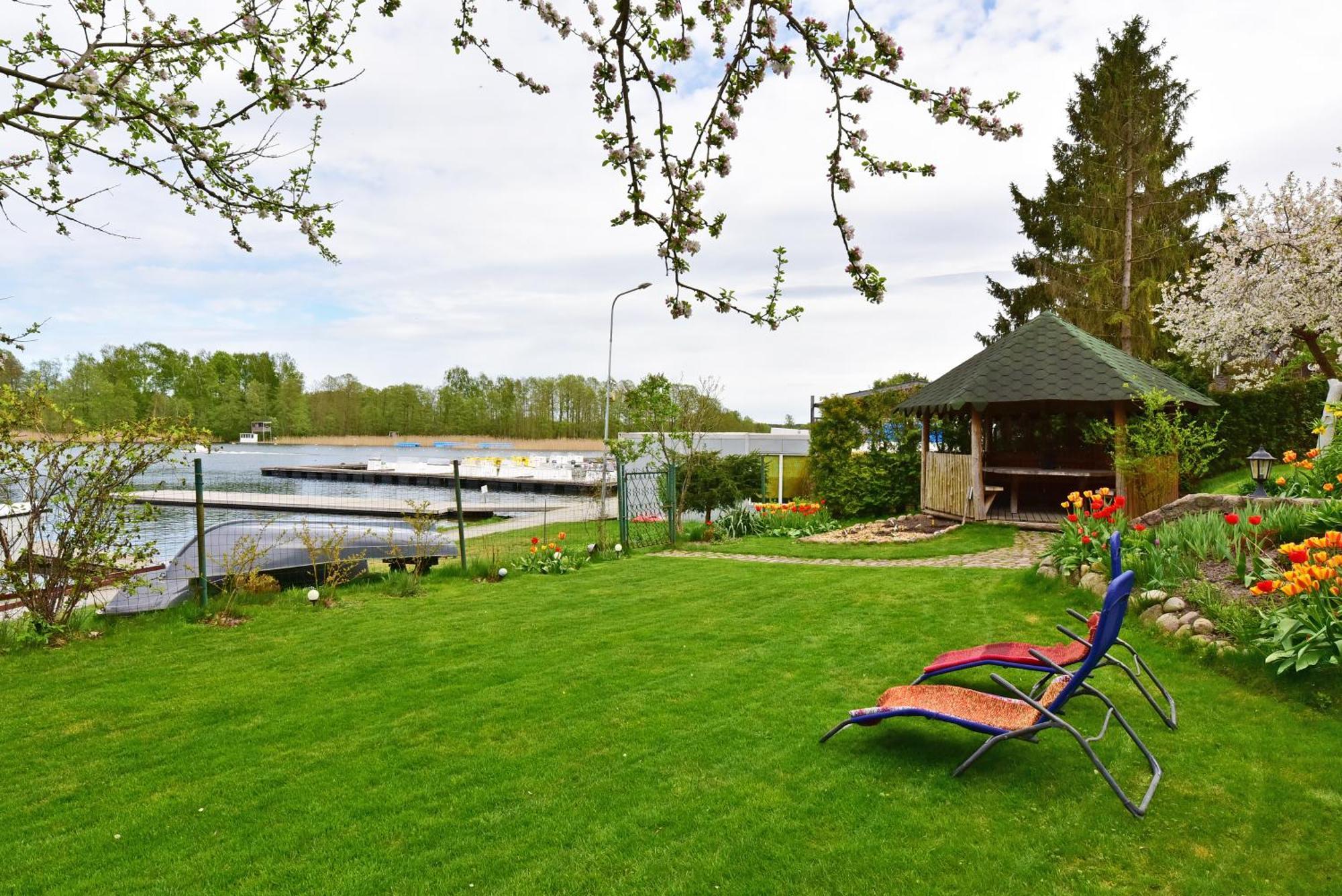 Augutes Zurlienes Apartamentai Trakai Exteriör bild