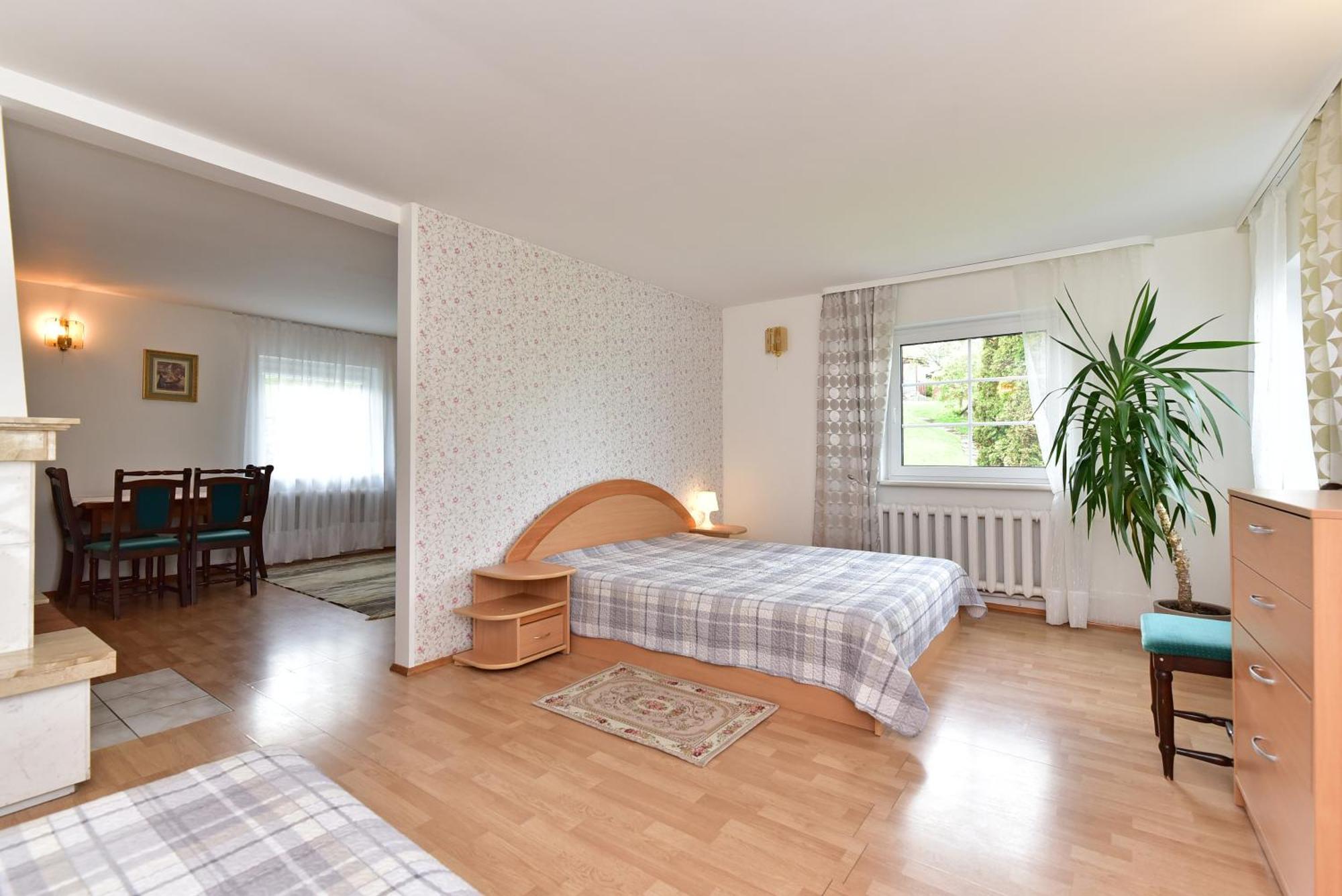 Augutes Zurlienes Apartamentai Trakai Exteriör bild